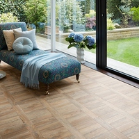 Виниловая плитка Polyflor Camaro - точная имитация натурального массивного паркета, практичная в эксплуатации на полу в квартире и в офисе Виниловая плитка Polyflor Camaro - точная имитация натурального массивного паркета, практичная в эксплуатации на полу в квартире и в офисе