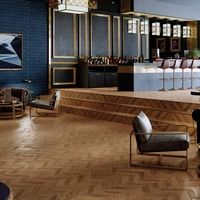 Покрытие из плитки Polyflor Expona Commercial - расцветка 2017 года в виде продольной плашки с диагональным рисунком дерева Покрытие из плитки Polyflor Expona Commercial - расцветка 2017 года в виде продольной плашки с диагональным рисунком дерева